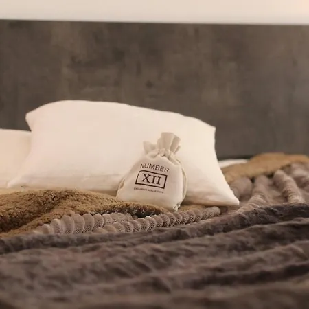 Comfy Living! Renovated 2 At Ambra Apartments-lift-secure Parking-great Area! Apartament