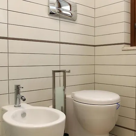 Apartament Comfy Living! Renovated 2 At Ambra Apartments-lift-secure Parking-great Area! Olbia