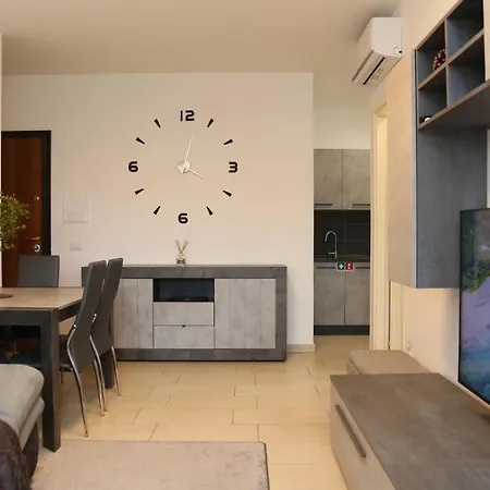 Apartament Comfy Living! Renovated 2 At Ambra Apartments-lift-secure Parking-great Area! *